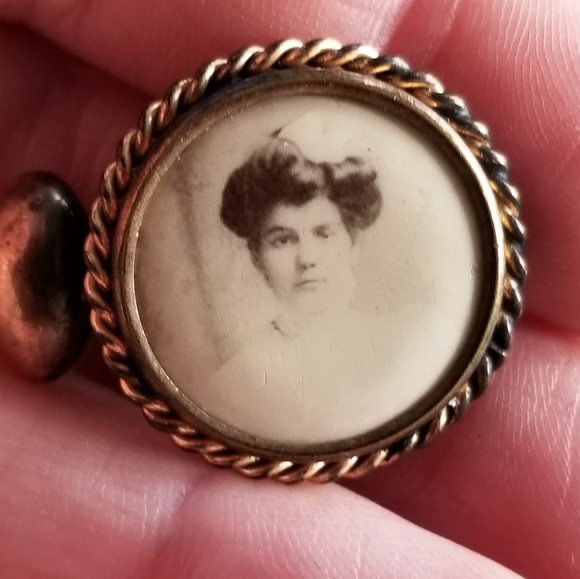 Relisted -Antique photo cufflinks gold tone photograph sepia - Picture 6 of 11